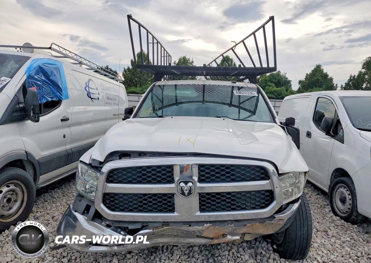 2019 Ram 1500 Classic Tradesman VIN:3C6JR6DG8KG585579 - 5