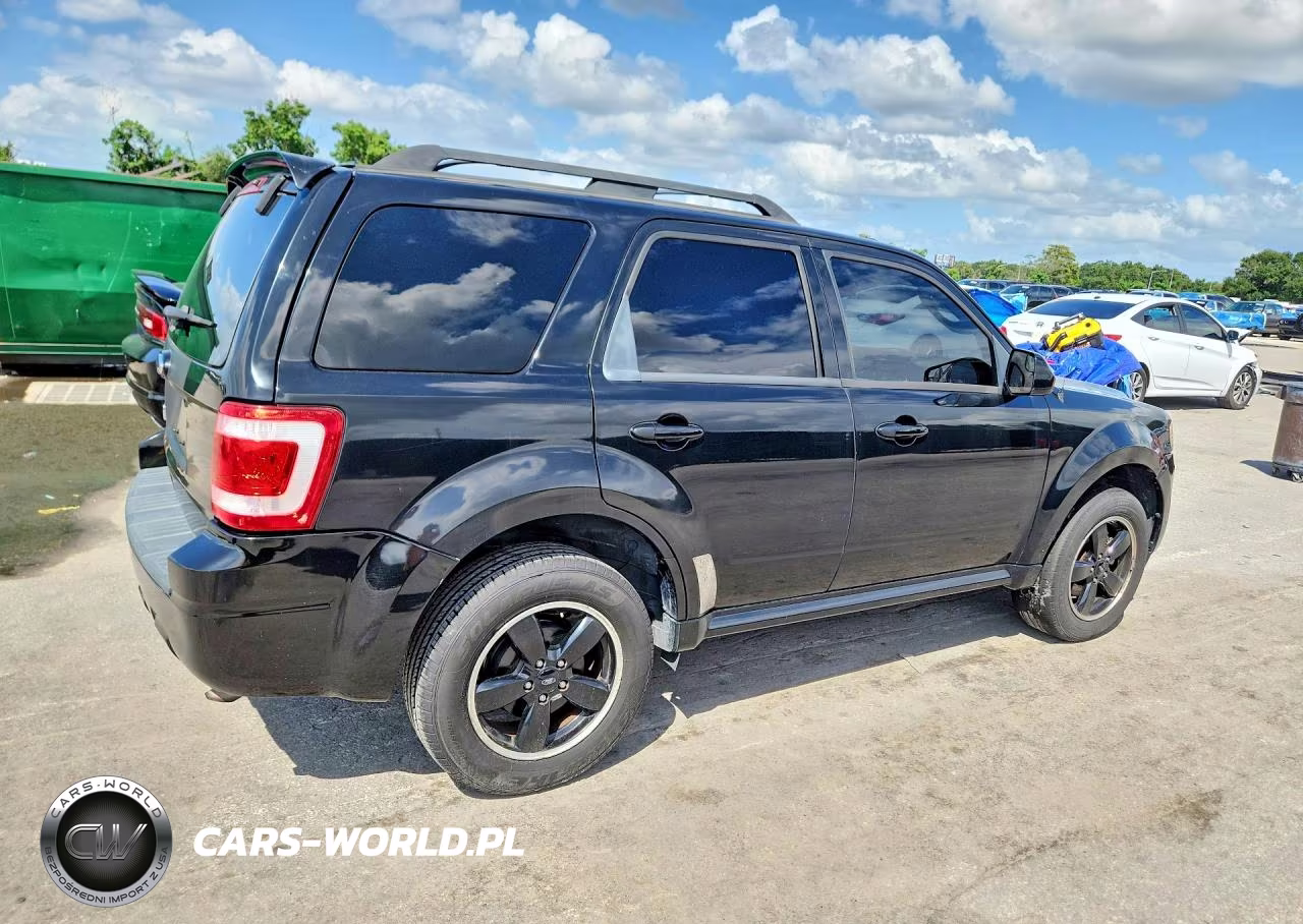 2010 Ford Escape Xlt VIN:1FMCU0D77AKA92511 - 3