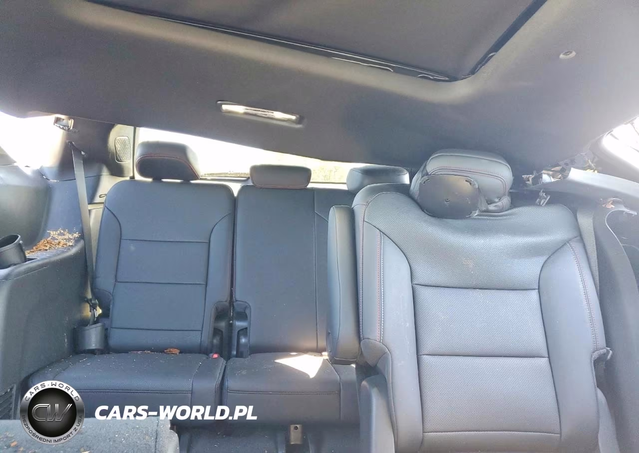 2025 Chevrolet Traverse Z71 VIN:1GNEVJRS9SJ236149 - 10