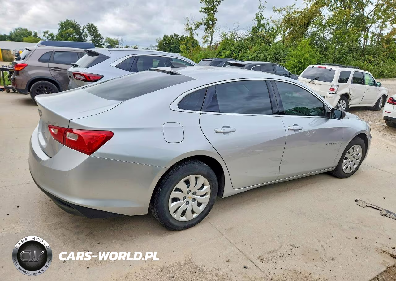 2016 Chevrolet Malibu L VIN:1G1ZA5ST4GF205670 - 3