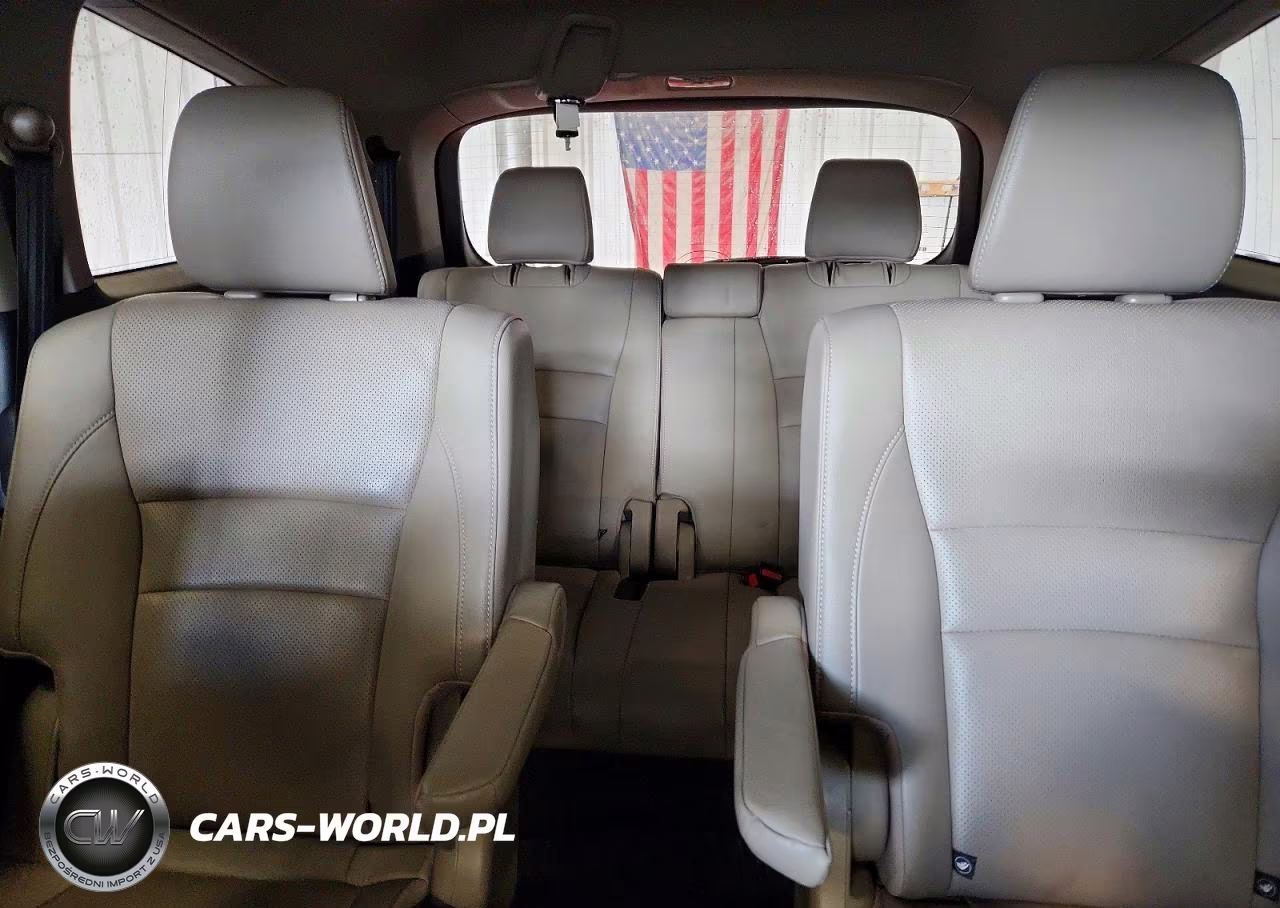 2018 Honda Pilot Elite VIN:5FNYF6H06JB014142 - 10