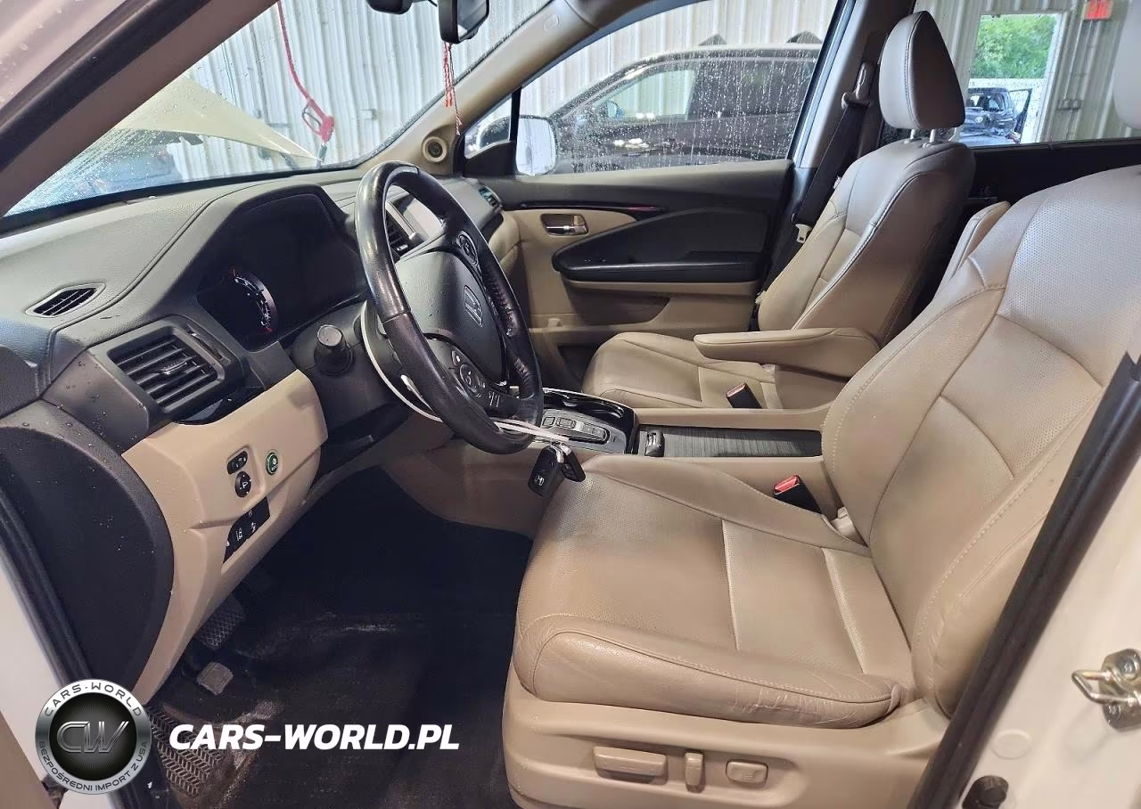 2018 Honda Pilot Elite VIN:5FNYF6H06JB014142 - 7