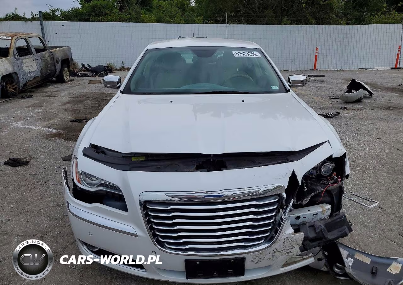 2014 Chrysler 300C VIN:2C3CCAEG7EH257874 - 5