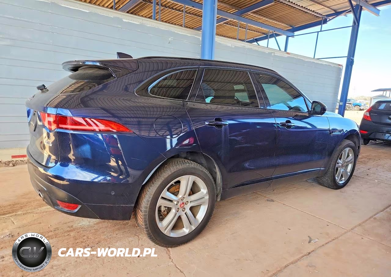 2017 Jaguar F-Pace R - Sport VIN:SADCL2BV9HA084306 - 3