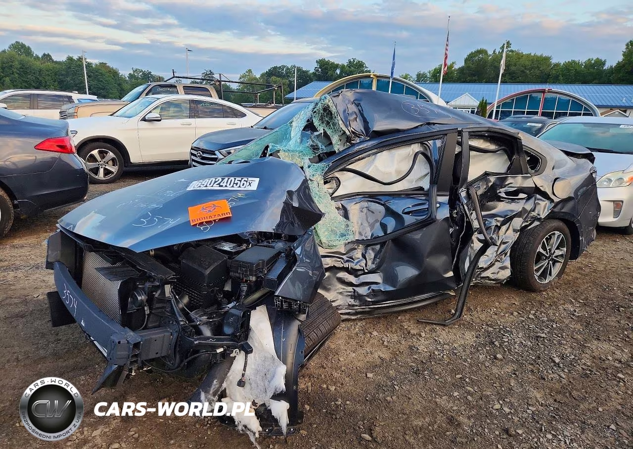 2024 Kia Forte Lxs VIN:3KPF24AD7RE779723 - 1