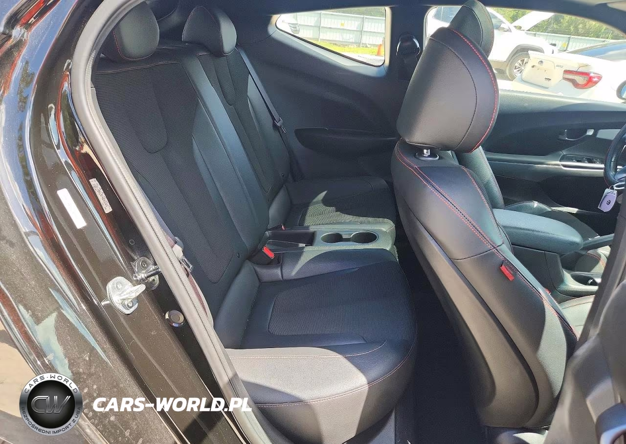 2020 Hyundai Veloster 2.0L Premium VIN:KMHTG6AF0LU032003 - 10