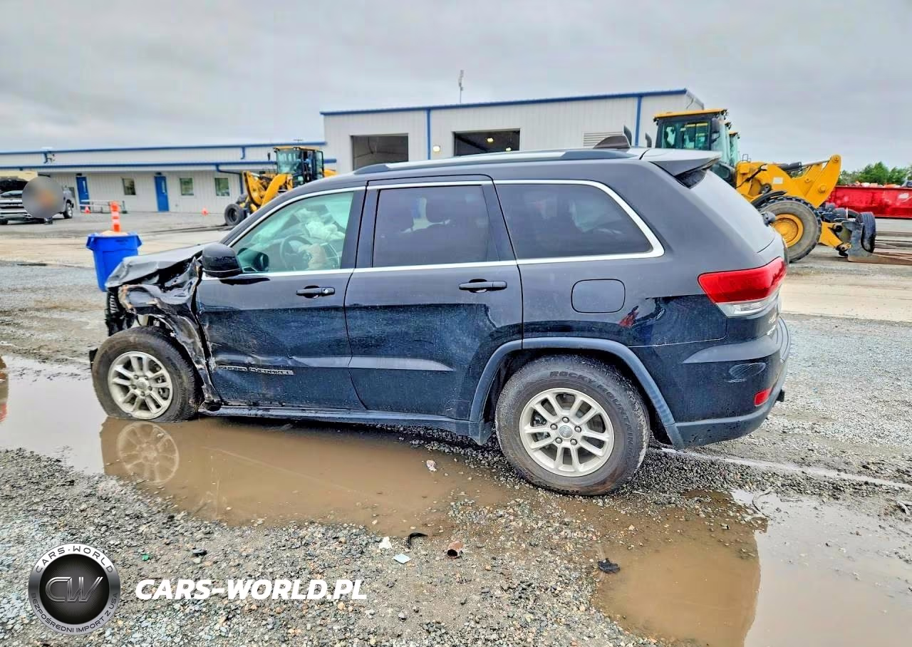 2018 Jeep Grand Cherokee Laredo VIN:1C4RJFAG1JC304070 - 2