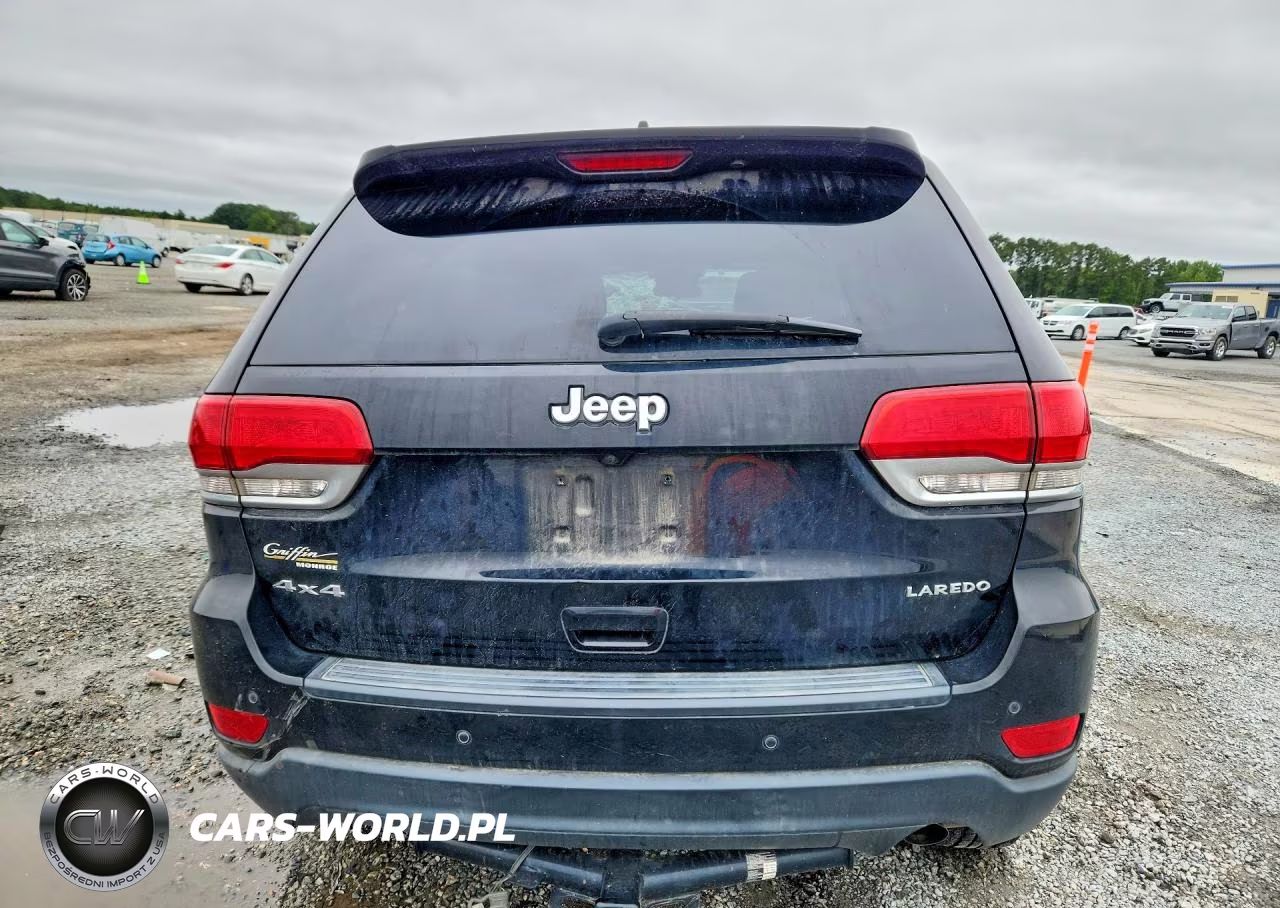 2018 Jeep Grand Cherokee Laredo VIN:1C4RJFAG1JC304070 - 6