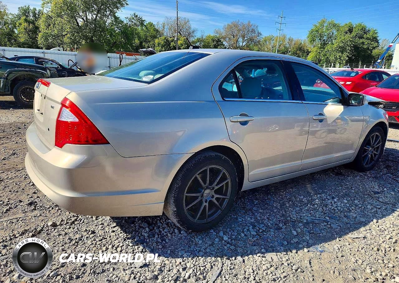 2010 Ford Fusion Se VIN:3FAHP0HA8AR427719 - 3