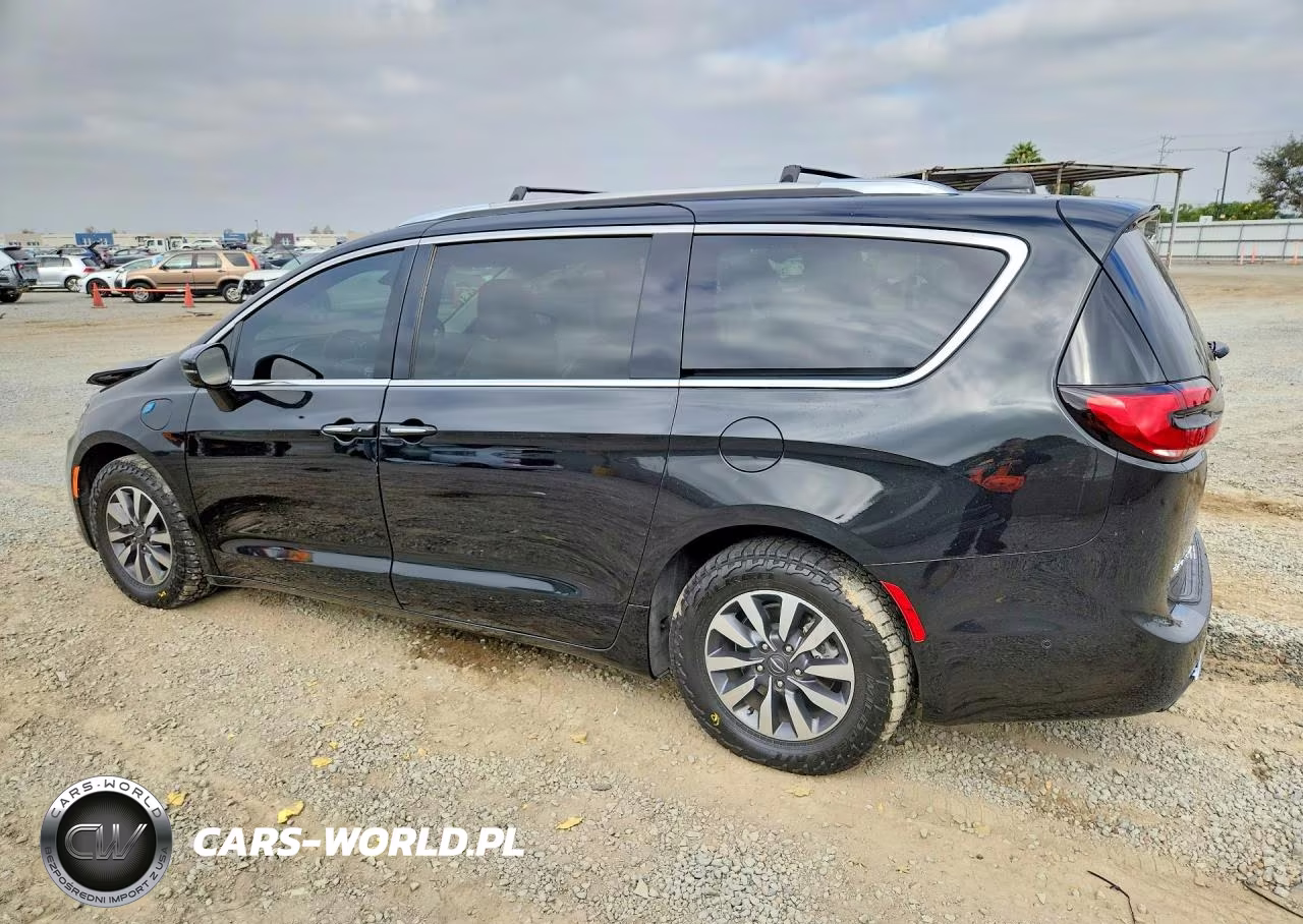 2021 Chrysler Pacifica Hybrid Touring L VIN:2C4RC1L77MR599634 - 2