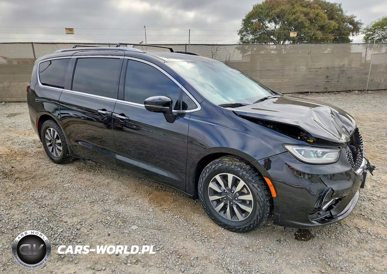 2021 Chrysler Pacifica Hybrid Touring L VIN:2C4RC1L77MR599634 - 4