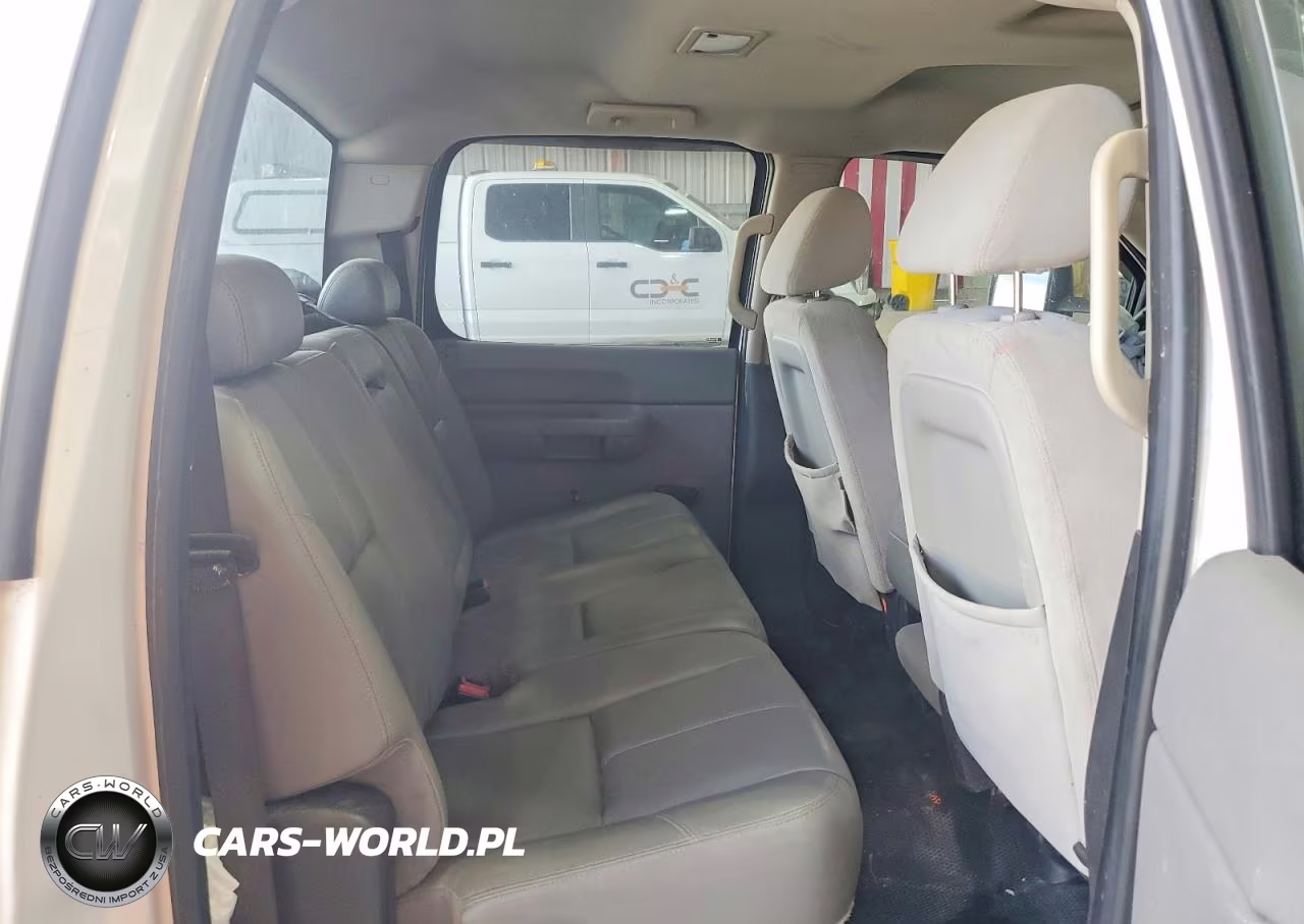 2008 Chevrolet Silverado C2500 Heavy Duty VIN:1GCHC23K88F205402 - 10