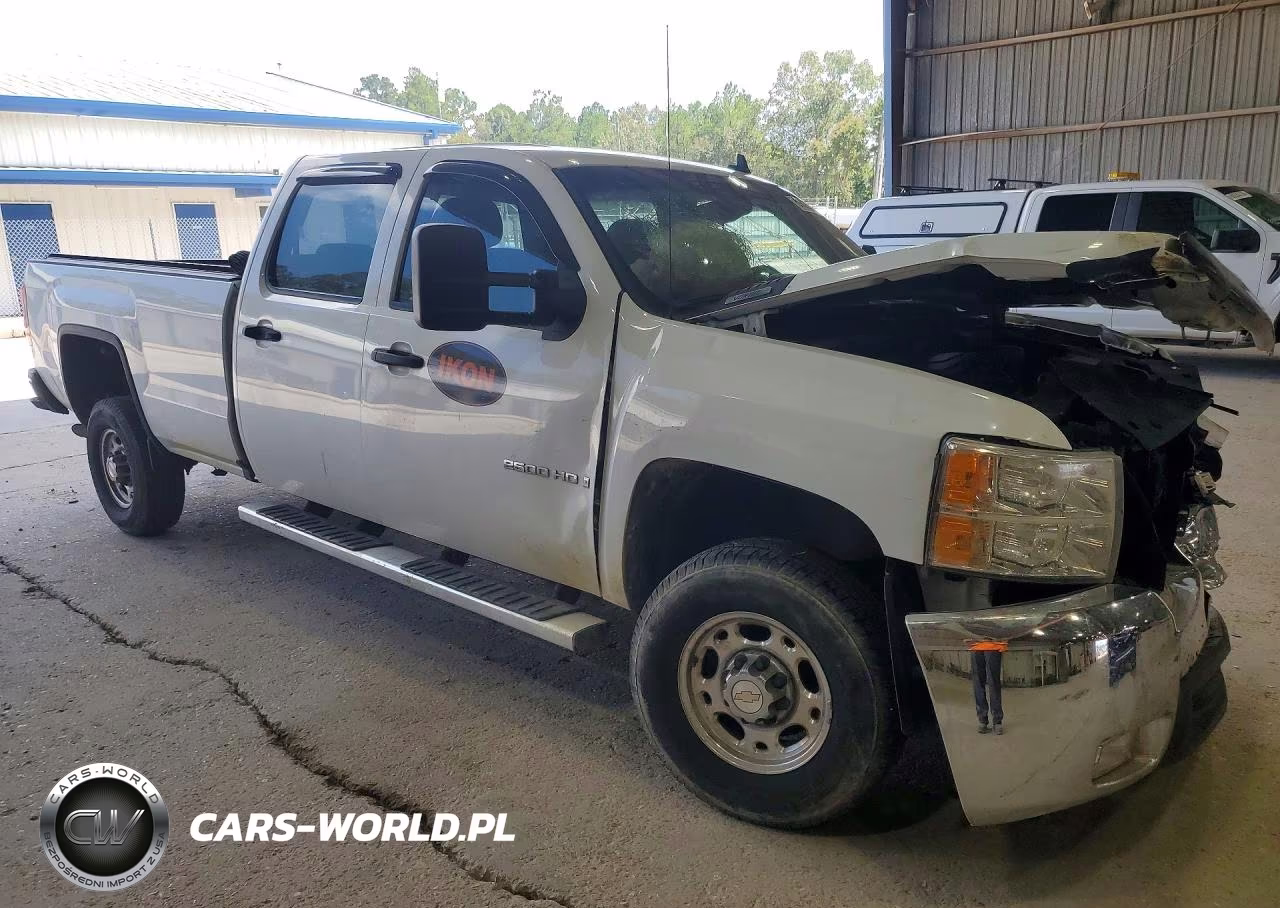 2008 Chevrolet Silverado C2500 Heavy Duty VIN:1GCHC23K88F205402 - 4