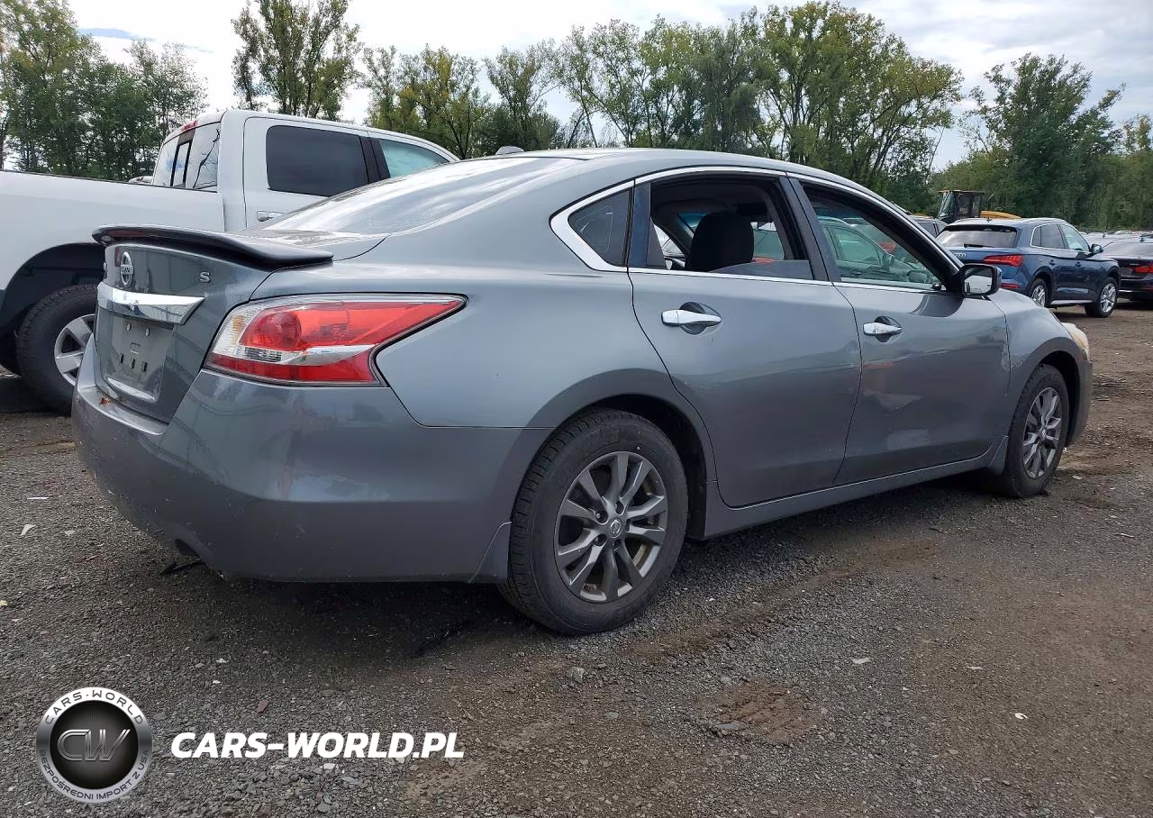 2015 Nissan Altima VIN:1N4AL3AP3FC257885 - 3