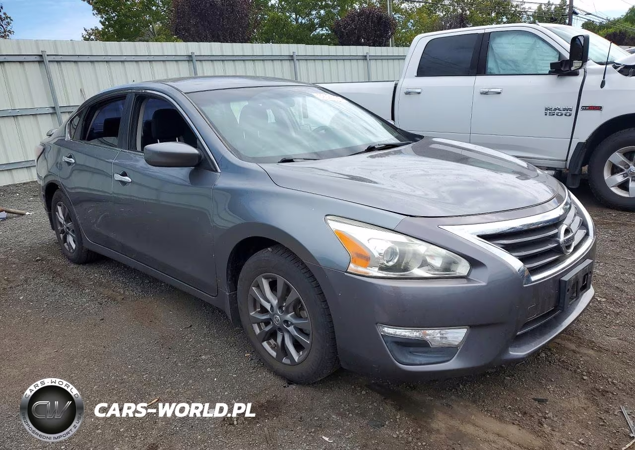 2015 Nissan Altima VIN:1N4AL3AP3FC257885 - 4