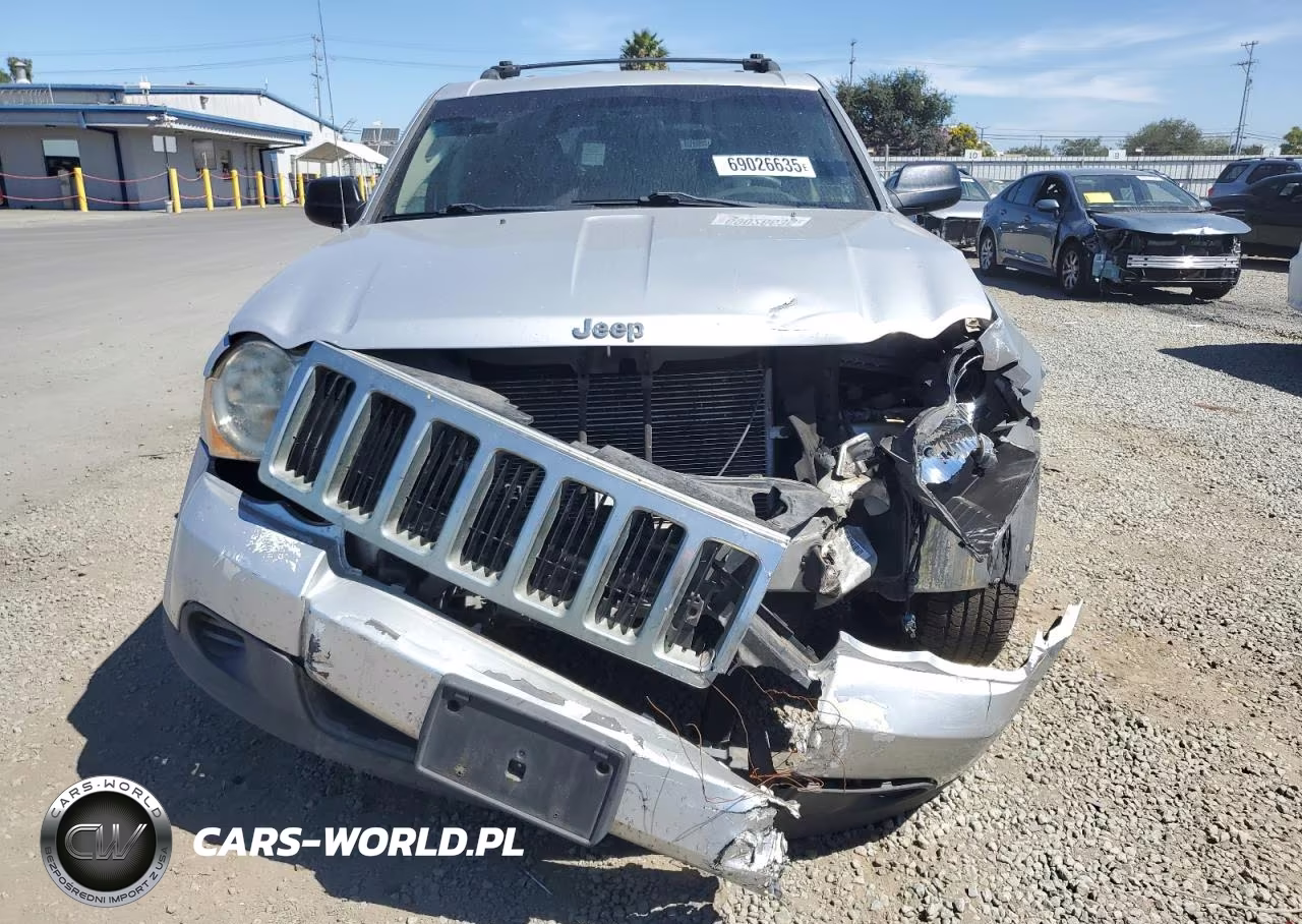 2010 Jeep Grand Cherokee Laredo VIN:1J4PS4GK1AC156341 - 5