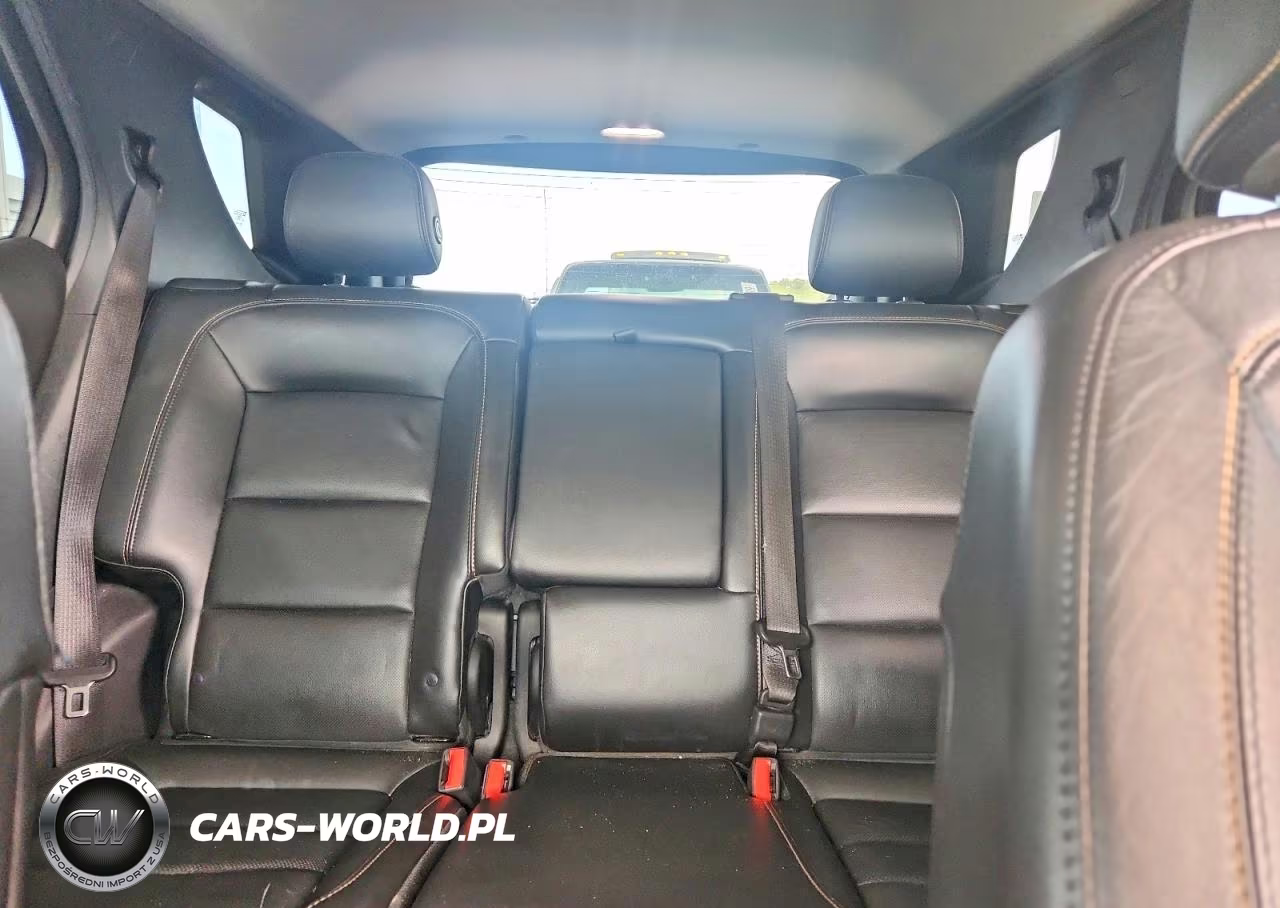 2018 Chevrolet Equinox Premier VIN:2GNAXVEV3J6191740 - 10