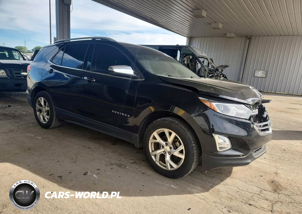 2018 Chevrolet Equinox Premier VIN:2GNAXVEV3J6191740 - 4