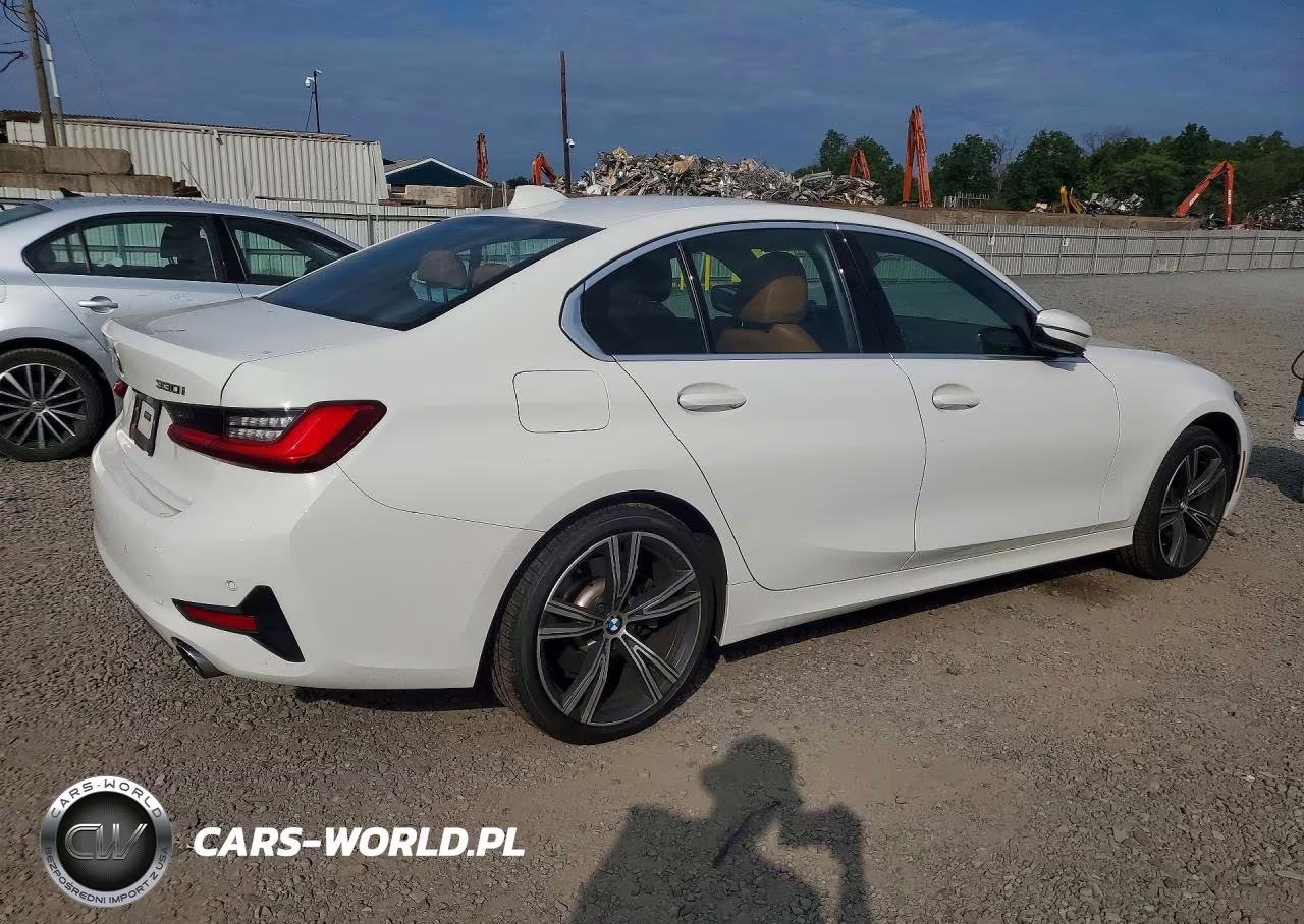 2021 BMW 330Xi VIN:3MW5R7J02M8B92811 - 3