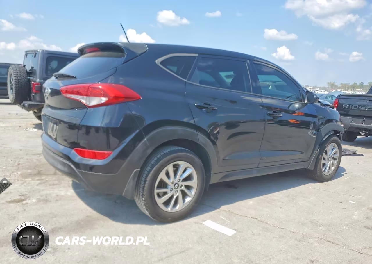 2017 Hyundai Tucson Se VIN:KM8J23A42HU262135 - 3