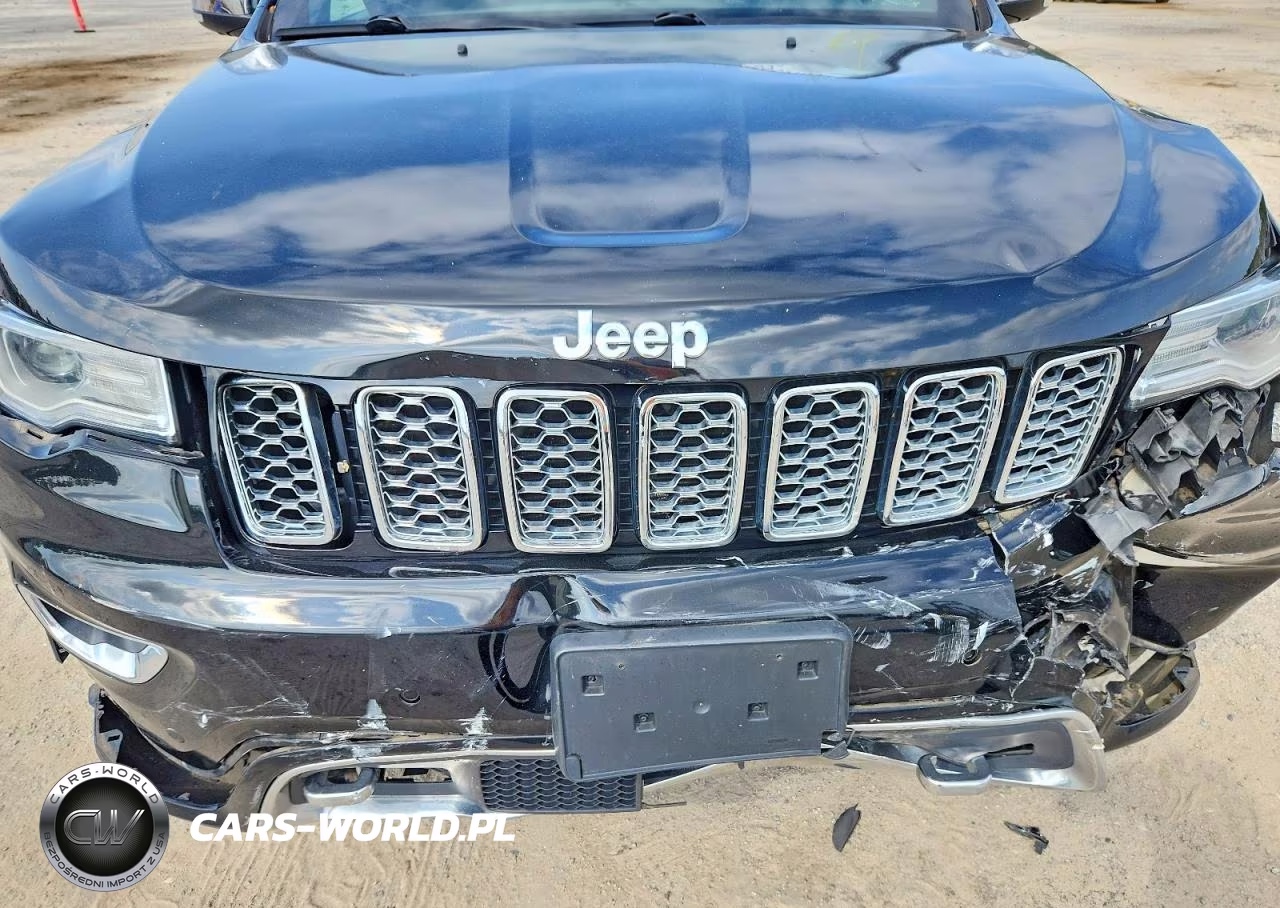 2017 Jeep Grand Cherokee Overland VIN:1C4RJFCGXHC843195 - 11