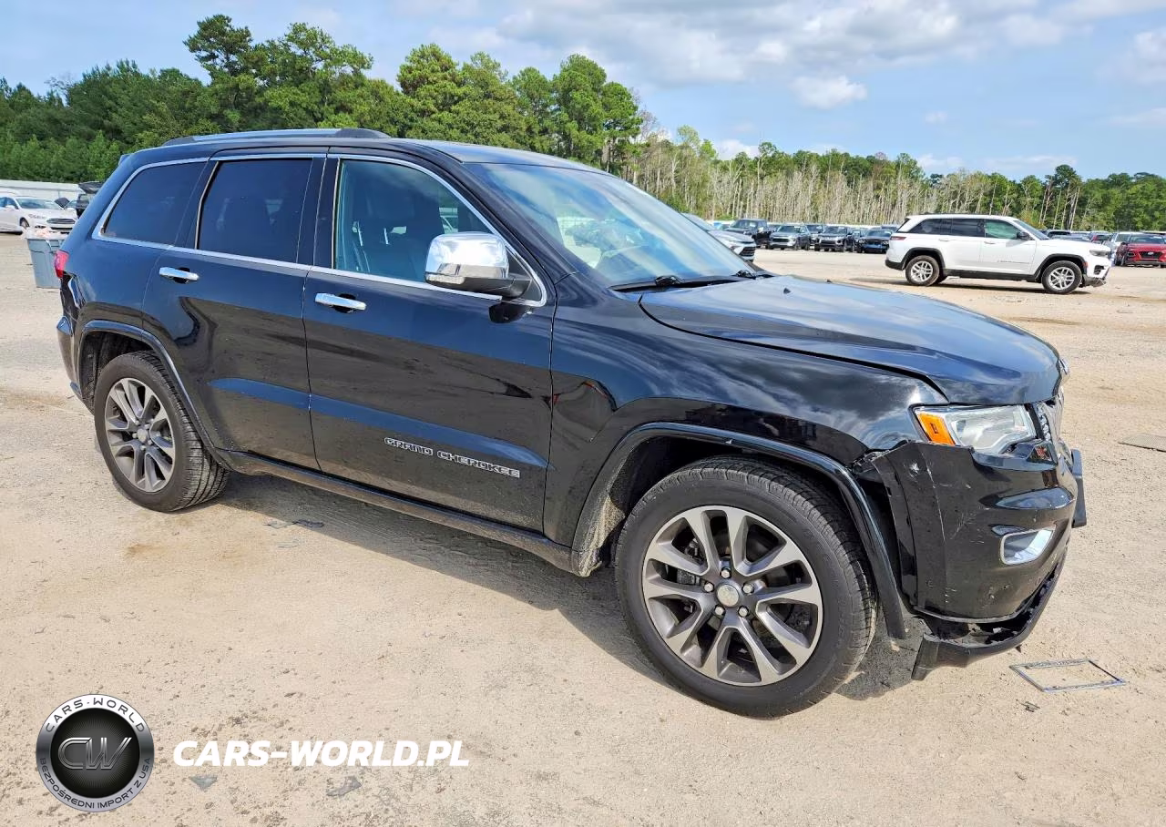2017 Jeep Grand Cherokee Overland VIN:1C4RJFCGXHC843195 - 4