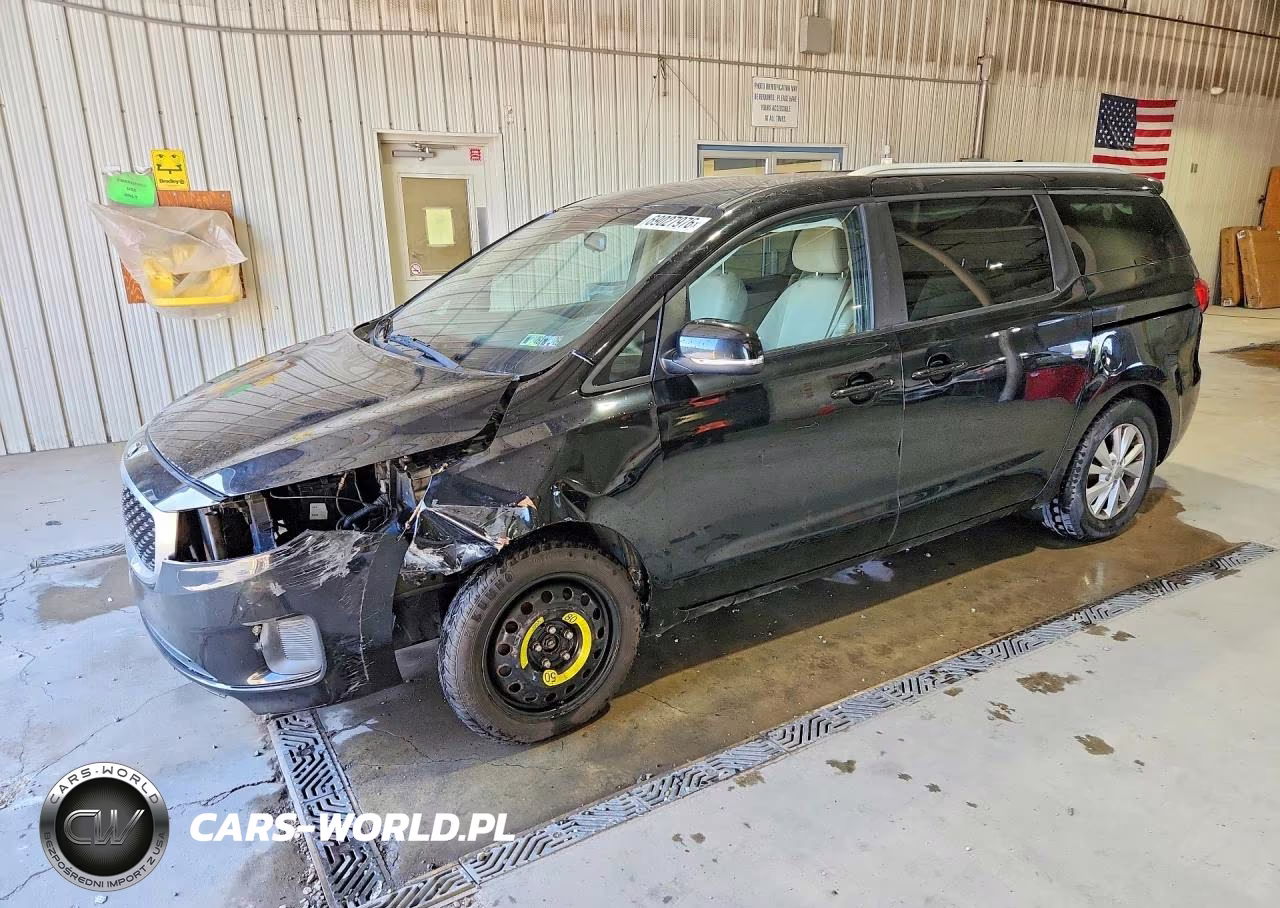 2015 Kia Sedona Lx