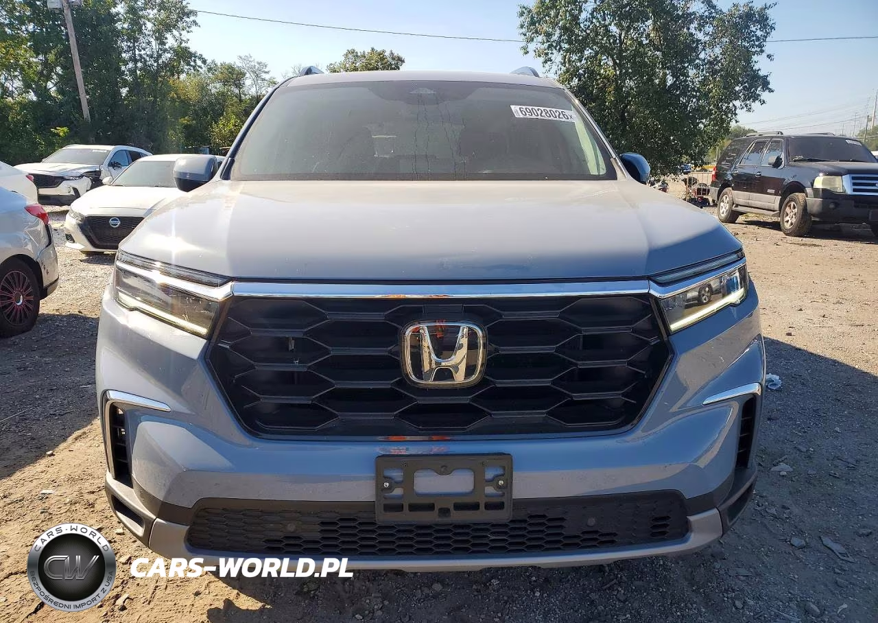 2025 Honda Pilot Touring VIN:5FNYG1H70SB097212 - 5