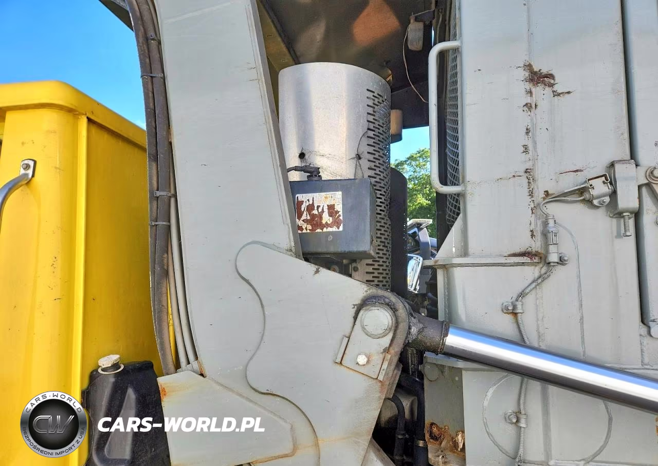 2015 Mack Leu613 Refuse Truck VIN:1M2AU02CXFM008796 - 10