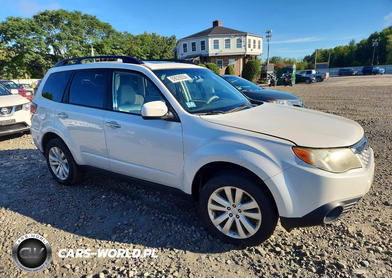 2012 Subaru Forester 2.5X Premium VIN:JF2SHADC2CH463714 - 4