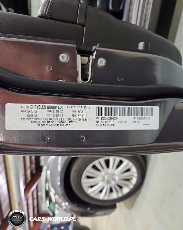 2014 Chrysler 300C VIN:2C3CCAKG2EH120541 - 12