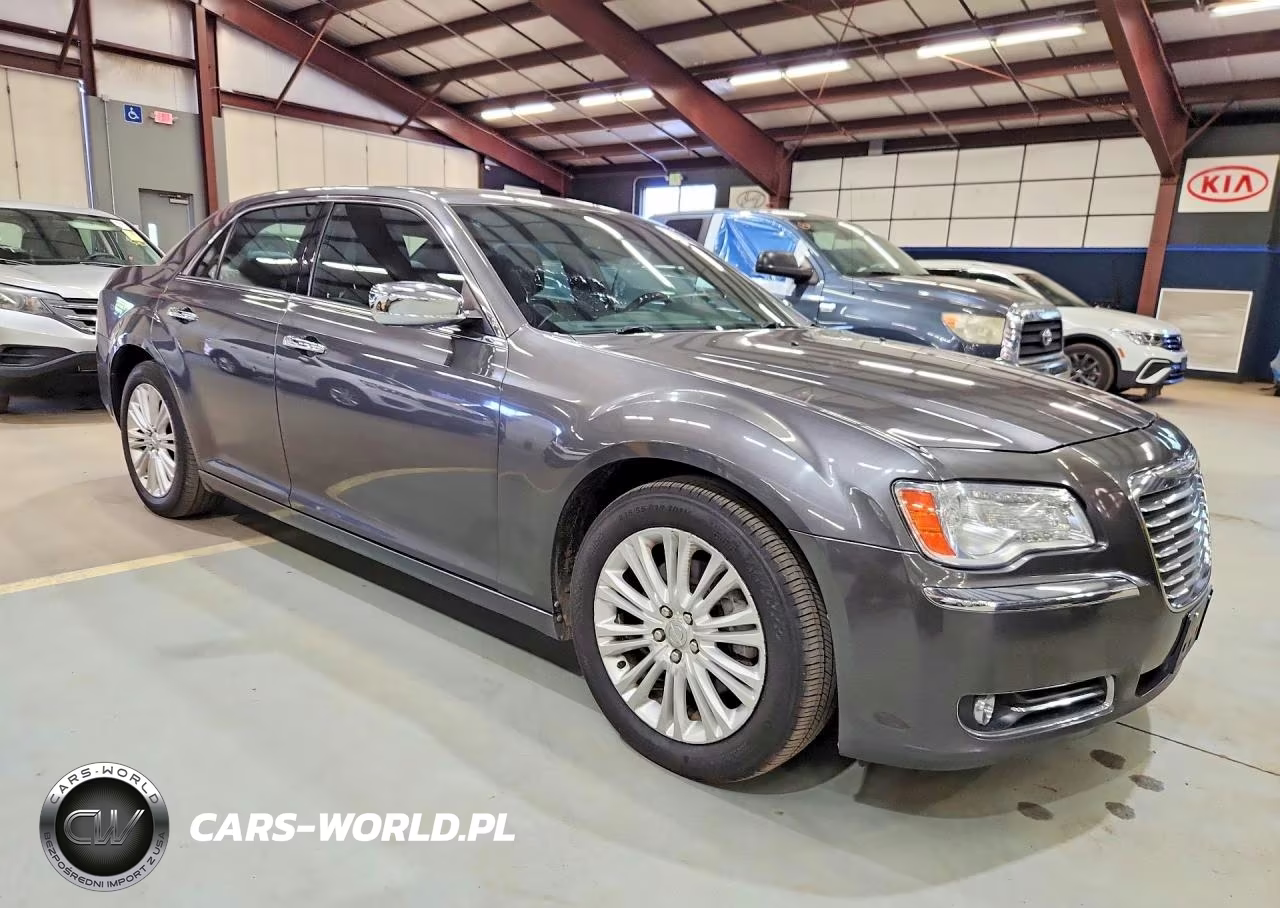 2014 Chrysler 300C VIN:2C3CCAKG2EH120541 - 4