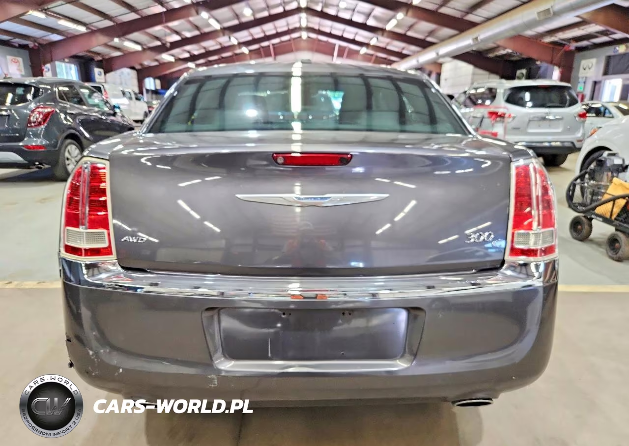 2014 Chrysler 300C VIN:2C3CCAKG2EH120541 - 6