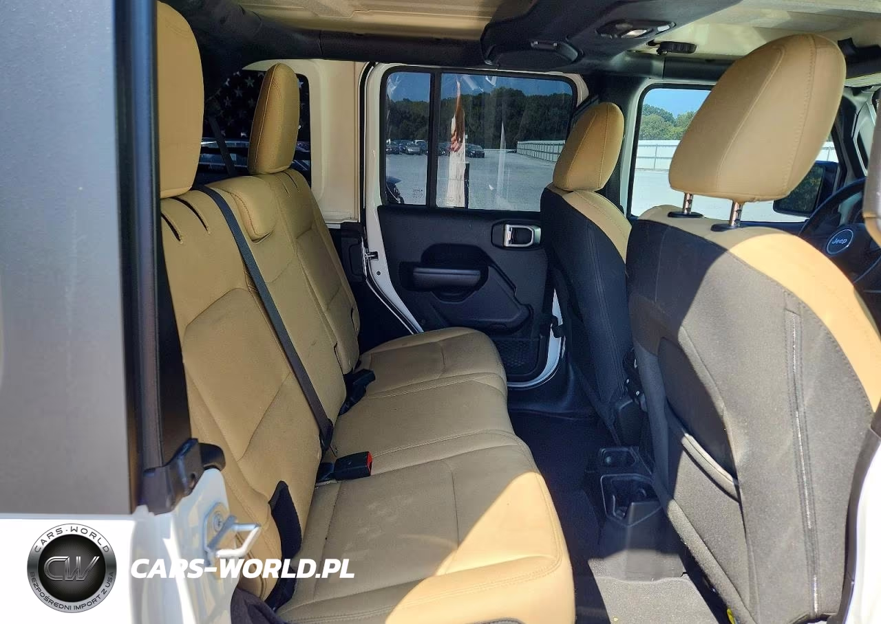 2018 Jeep Wrangler Unlimited Sport VIN:1C4HJXDG3JW129705 - 11