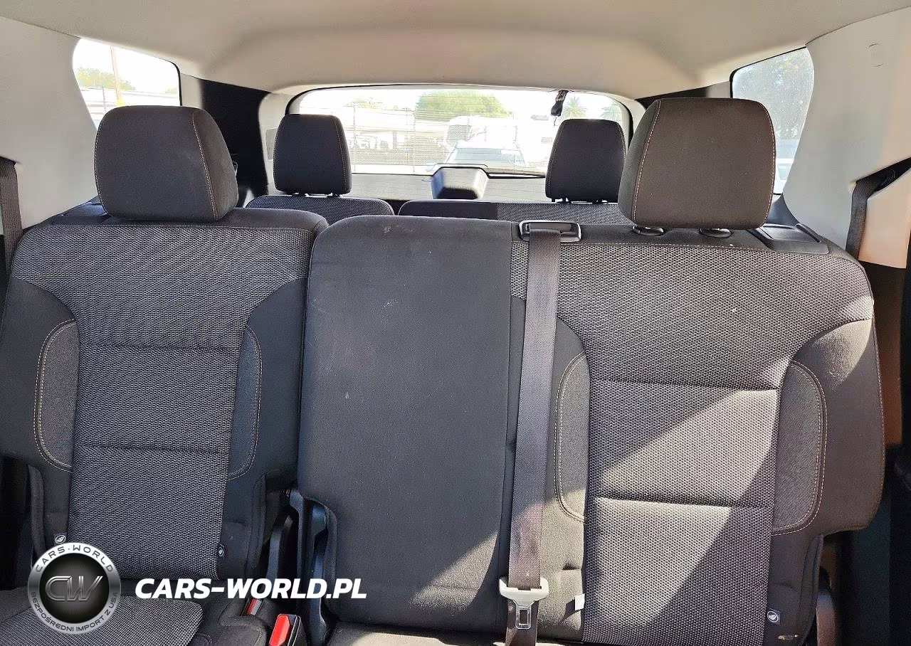 2019 Chevrolet Traverse Ls VIN:1GNERFKW7KJ253496 - 10