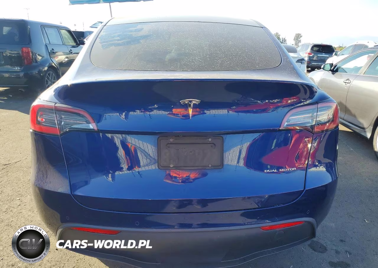 2020 Tesla Model Y VIN:5YJYGDEE8LF053853 - 6