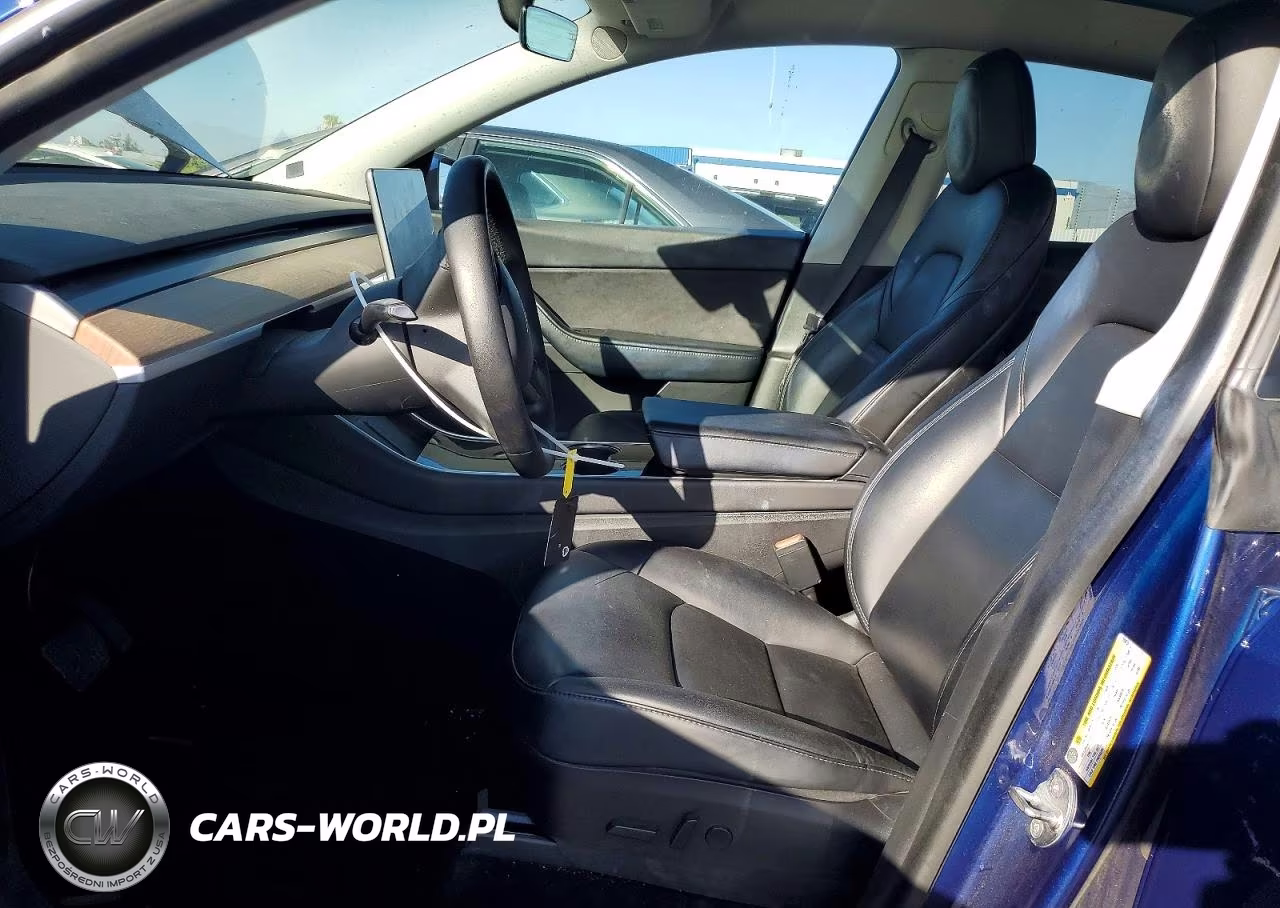 2020 Tesla Model Y VIN:5YJYGDEE8LF053853 - 7