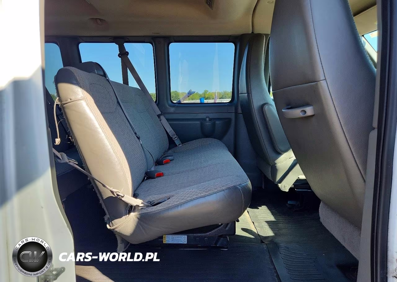 2010 Chevrolet Express G2500 Ls VIN:1GAZGPDG4A1176573 - 11