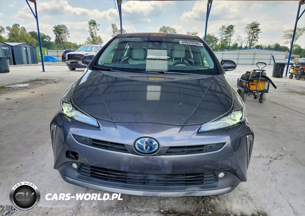2020 Toyota Prius Xle Awd-E VIN:JTDL9RFU3L3020456 - 5