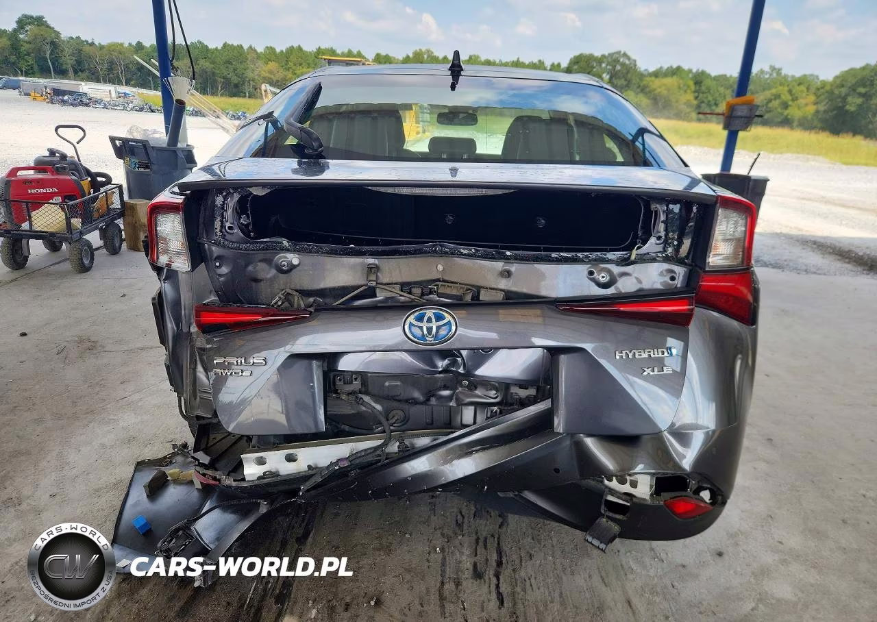 2020 Toyota Prius Xle Awd-E VIN:JTDL9RFU3L3020456 - 6