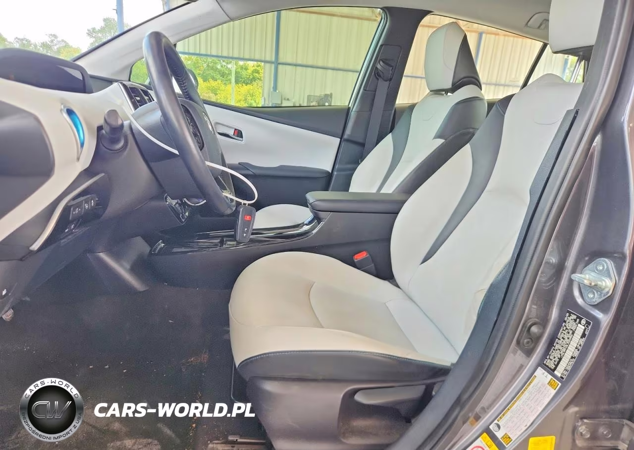 2020 Toyota Prius Xle Awd-E VIN:JTDL9RFU3L3020456 - 7