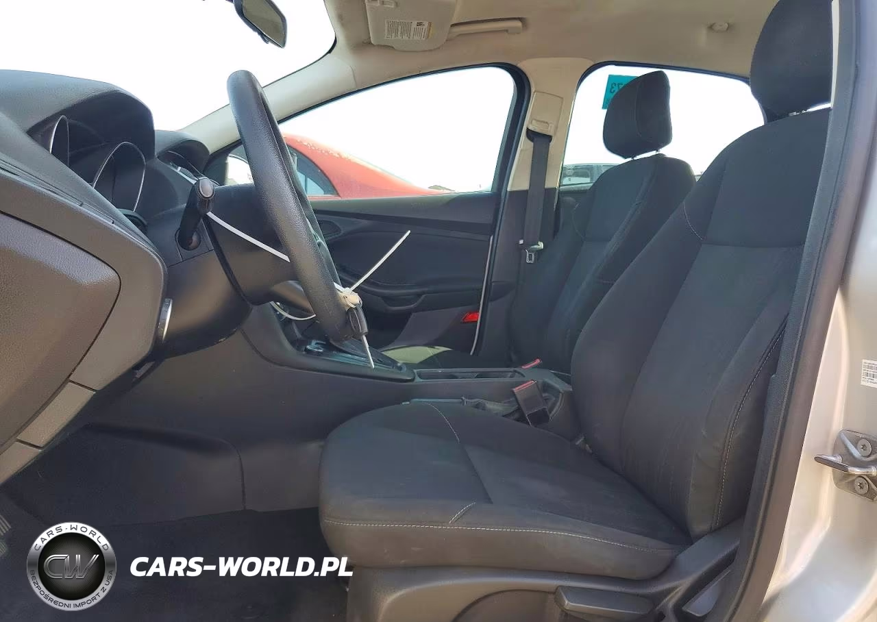 2017 Ford Focus S VIN:1FADP3E26HL343940 - 7