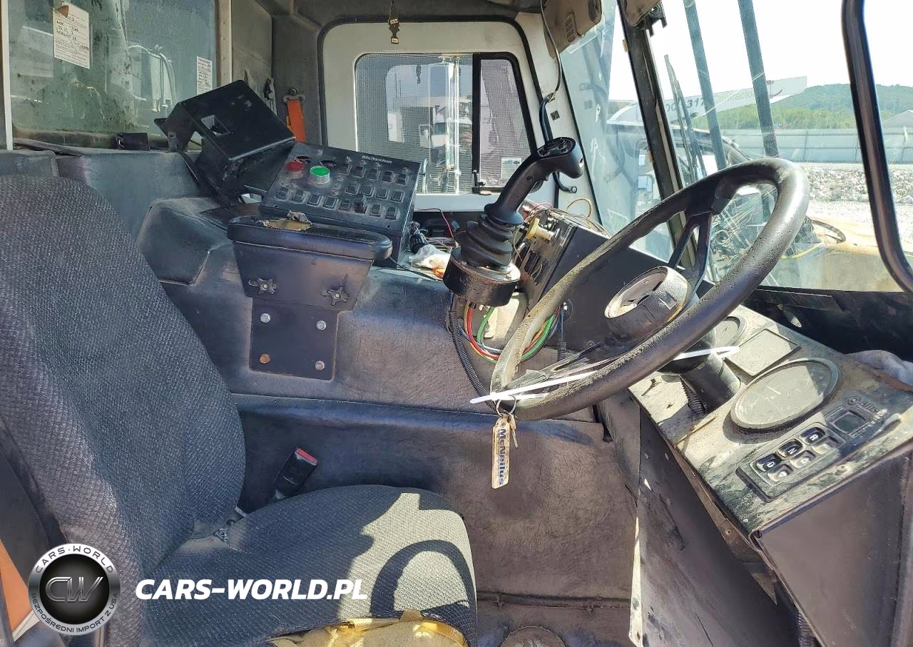 2015 Mack Leu600 Refuse Truck VIN:1M2AU04C0FM009212 - 7