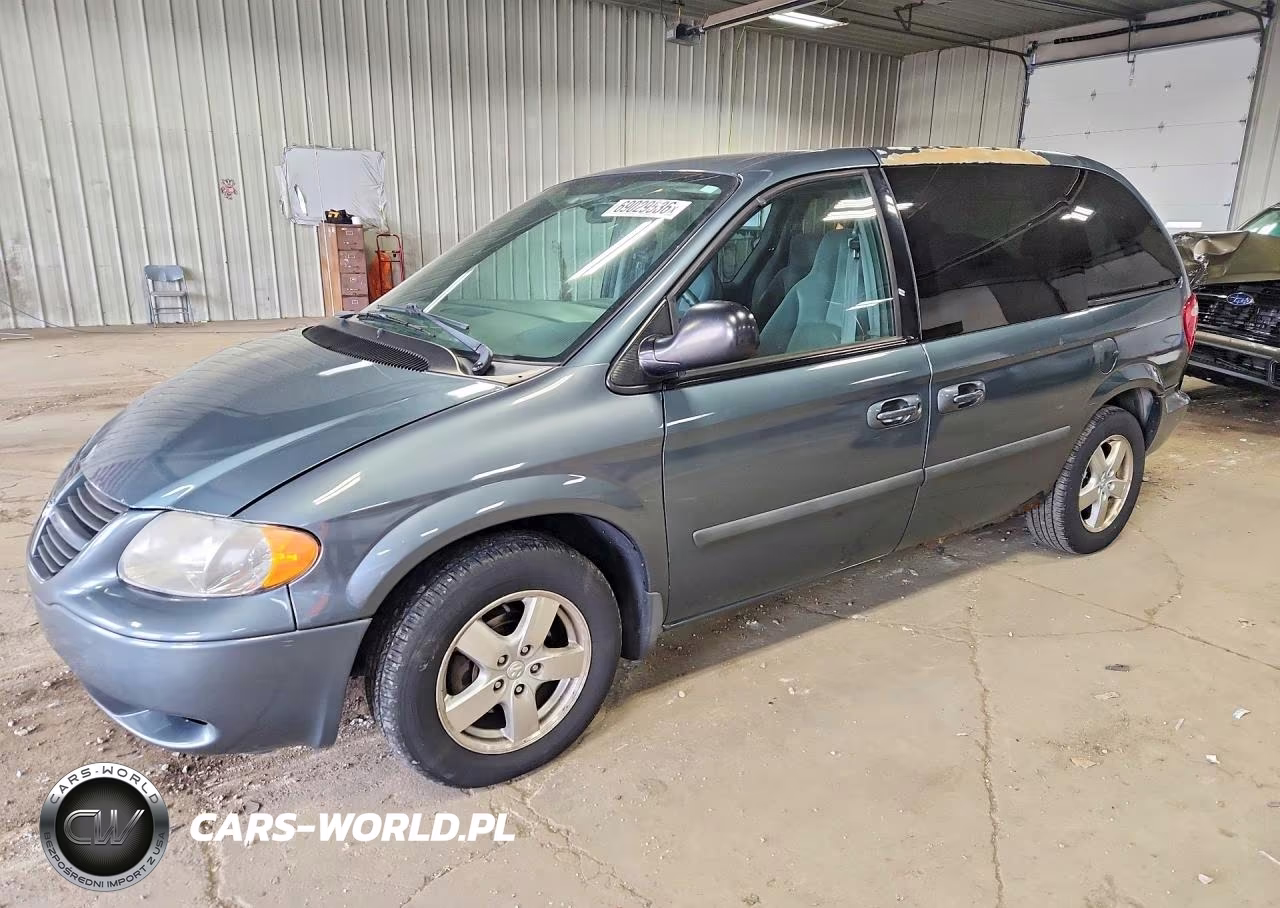 2005 Dodge Caravan Sxt VIN:1D4GP45R25B165247 - 1