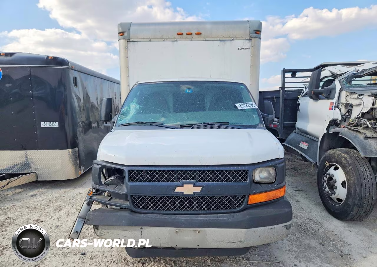 2015 Chevrolet Express G3500 Box Truck VIN:1GB3G3CG8F1130912 - 5