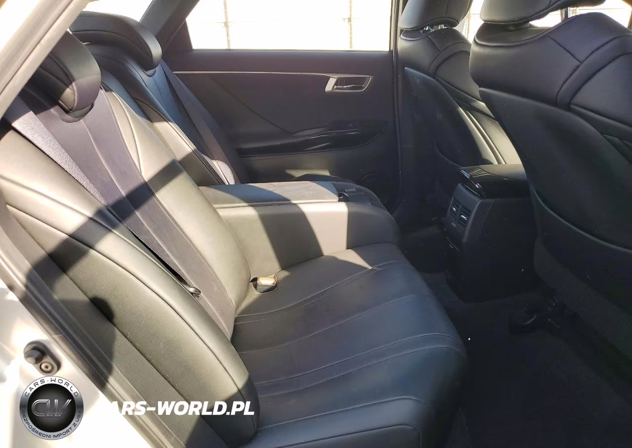 2018 Toyota Mirai Base VIN:JTDBVRBD3JA004750 - 10