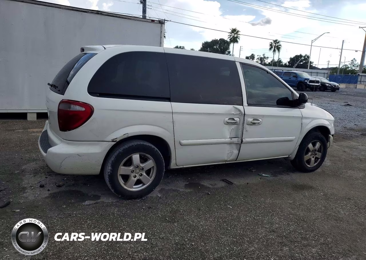 2005 Dodge Caravan Sxt VIN:1D4GP45R85B119308 - 3