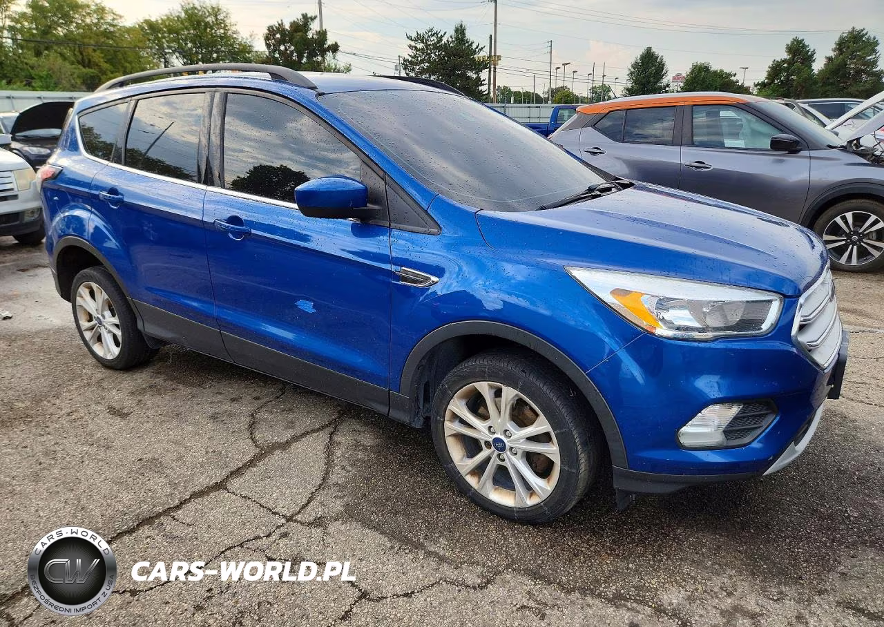 2018 Ford Escape Se VIN:1FMCU0GD7JUA76041 - 4