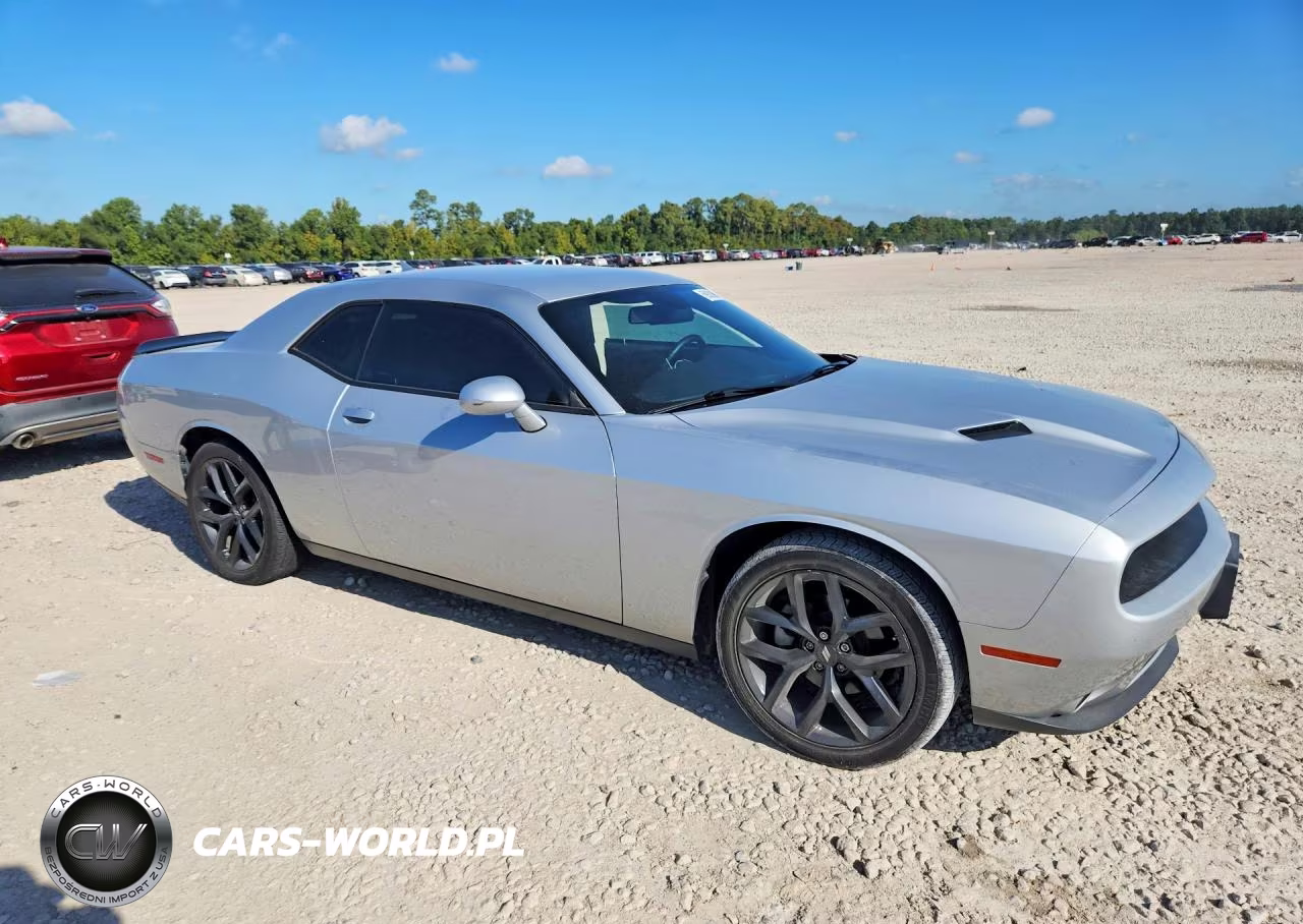 2022 Dodge Challenger Sxt VIN:2C3CDZAG2NH182079 - 4