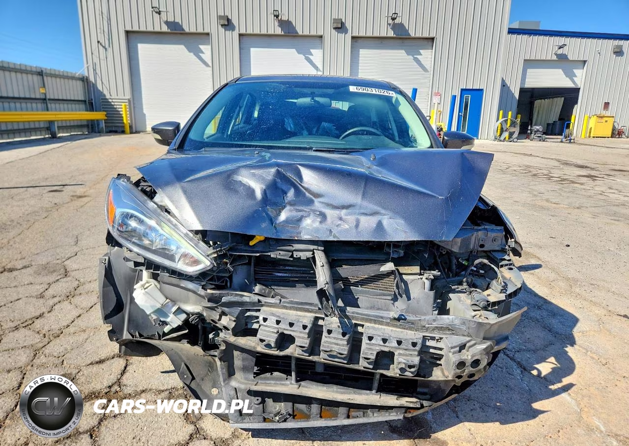 2016 Ford Focus Titanium VIN:1FADP3N27GL253226 - 5